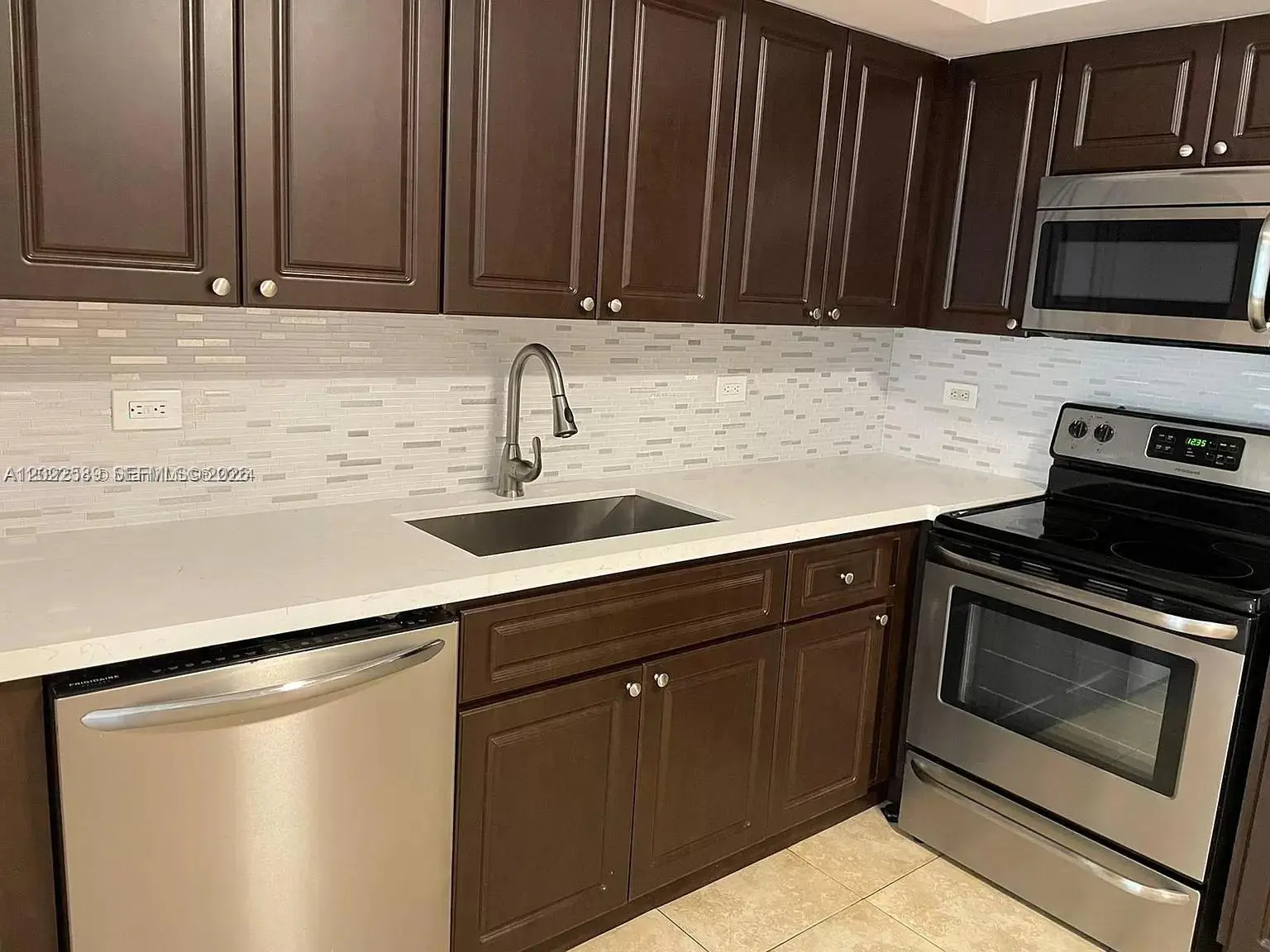3 of 27 - 3690 N 56th Avenue #916, Hollywood, FL