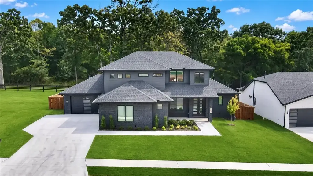 3807 Sw Limelight Lane, Bentonville