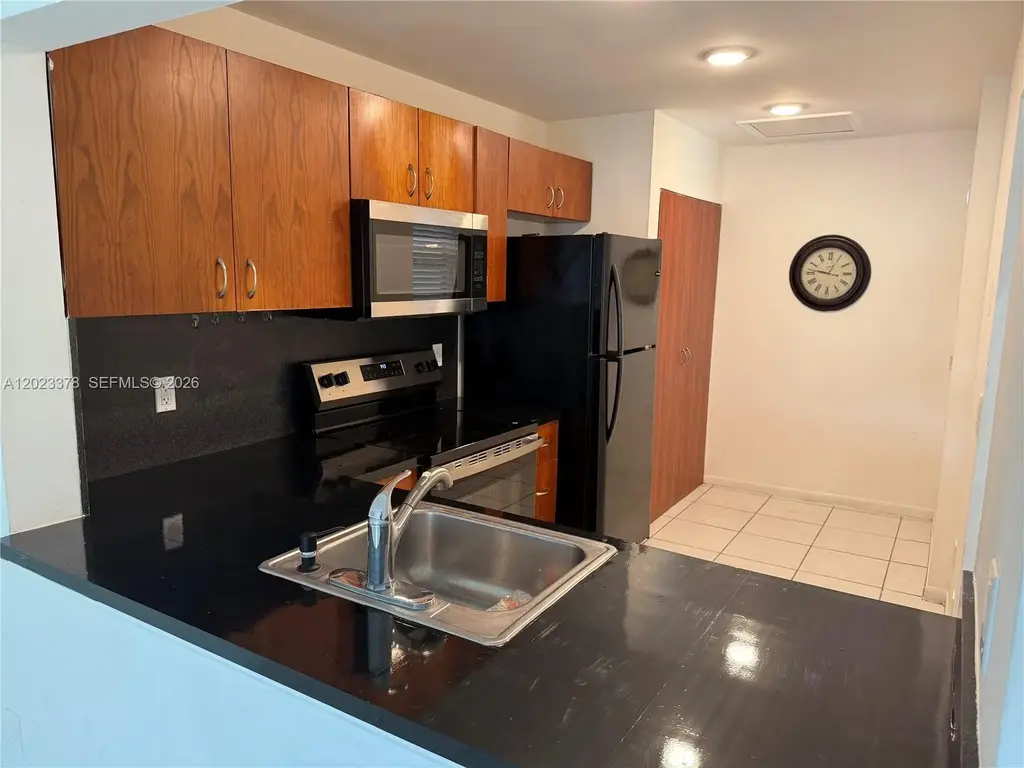 20825 Ne 8th Ct 203-19, Miami