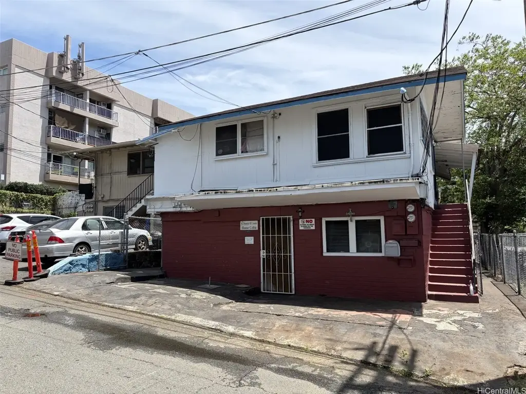 1453 Pele Street, Honolulu