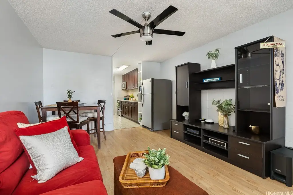 425 Ena Road # 301b, Honolulu