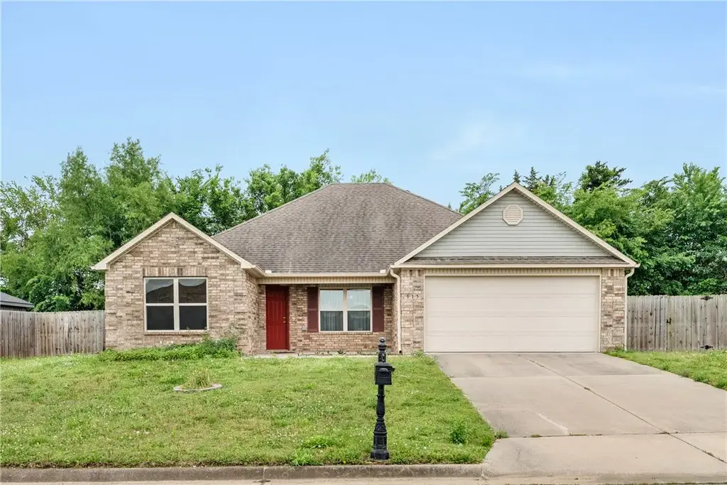 975 Richland Creek Avenue, Elkins