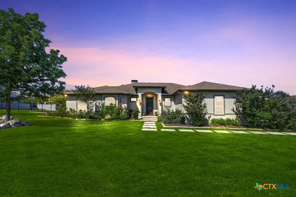 1627 Blush, New Braunfels