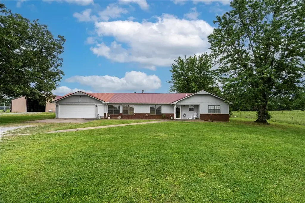 568 S 10 Highway, Kansas
