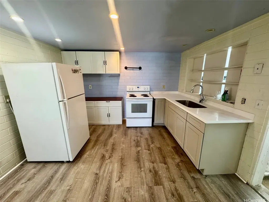 3056 Felix Street, Honolulu