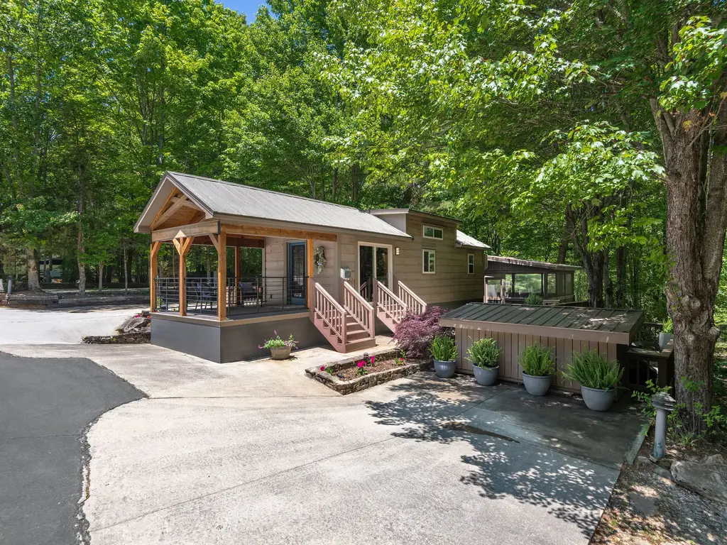 61 Boulder Drive, Lake Toxaway