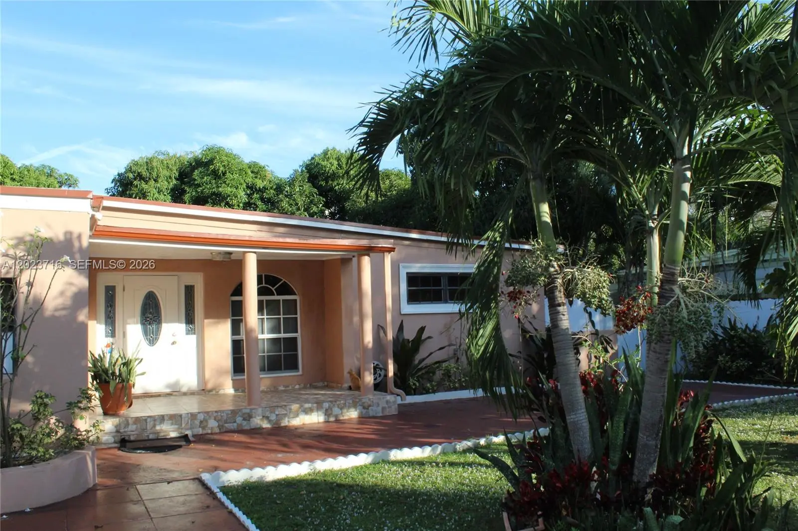 4 of 42 - 13875 Ne 16th Court, North Miami, FL