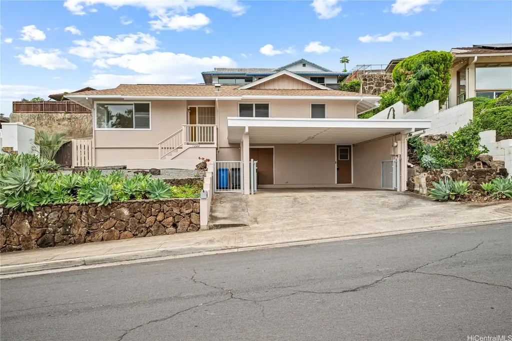 1244 Ala Aloalo Street, Honolulu