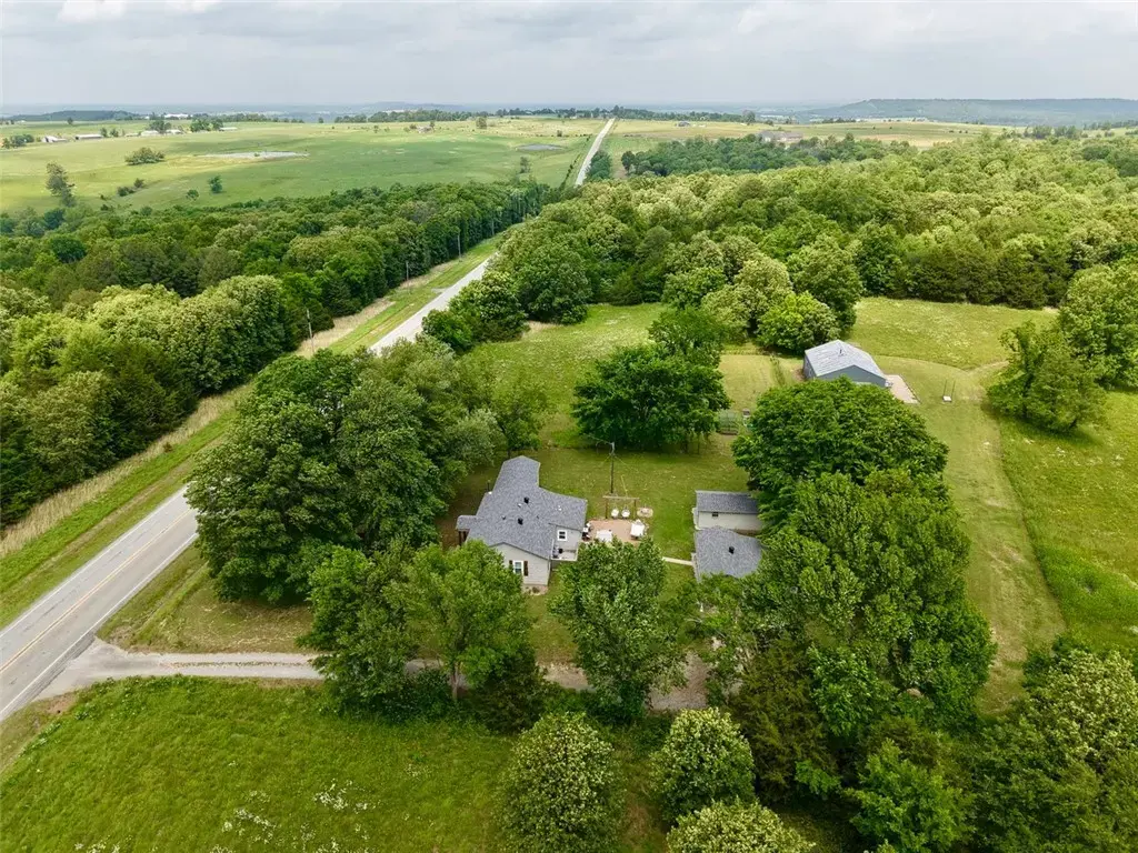 31678 295 Highway, Hindsville