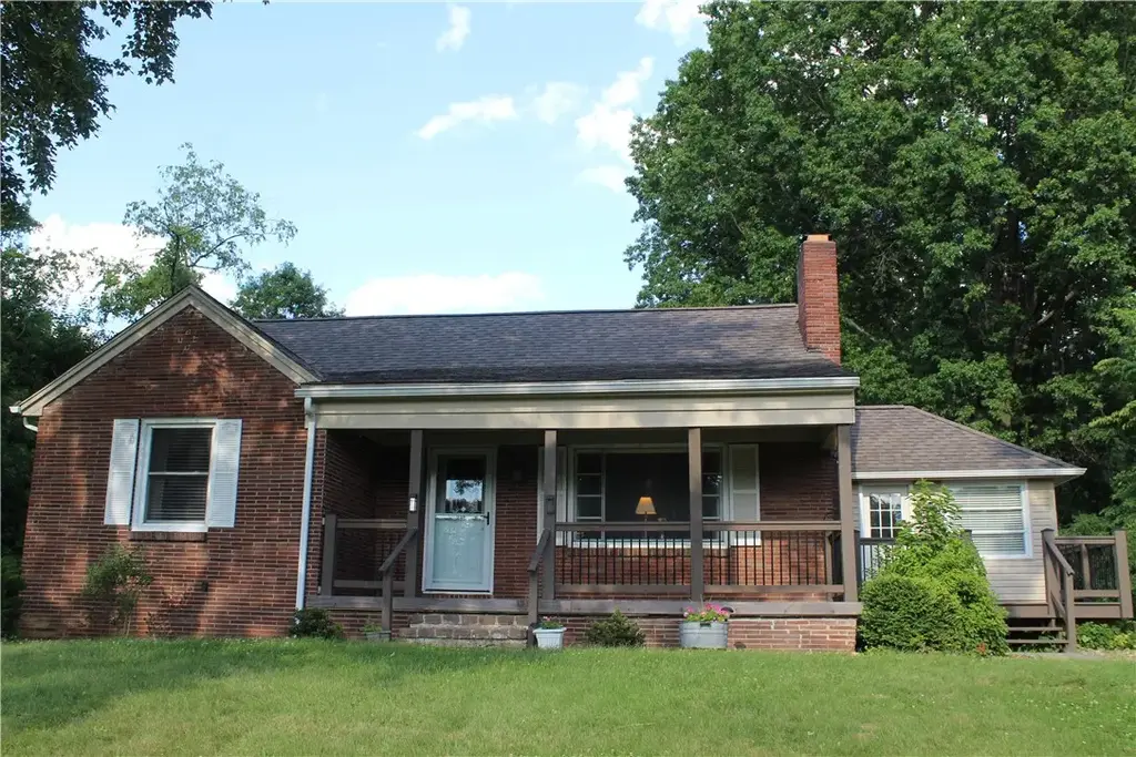 3106 Fernwood Lane , Neshannock
