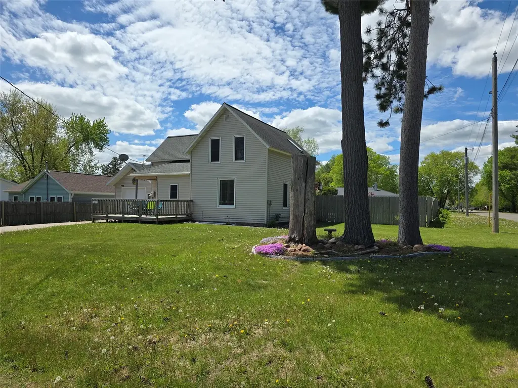 1425 3rd Street, Chetek