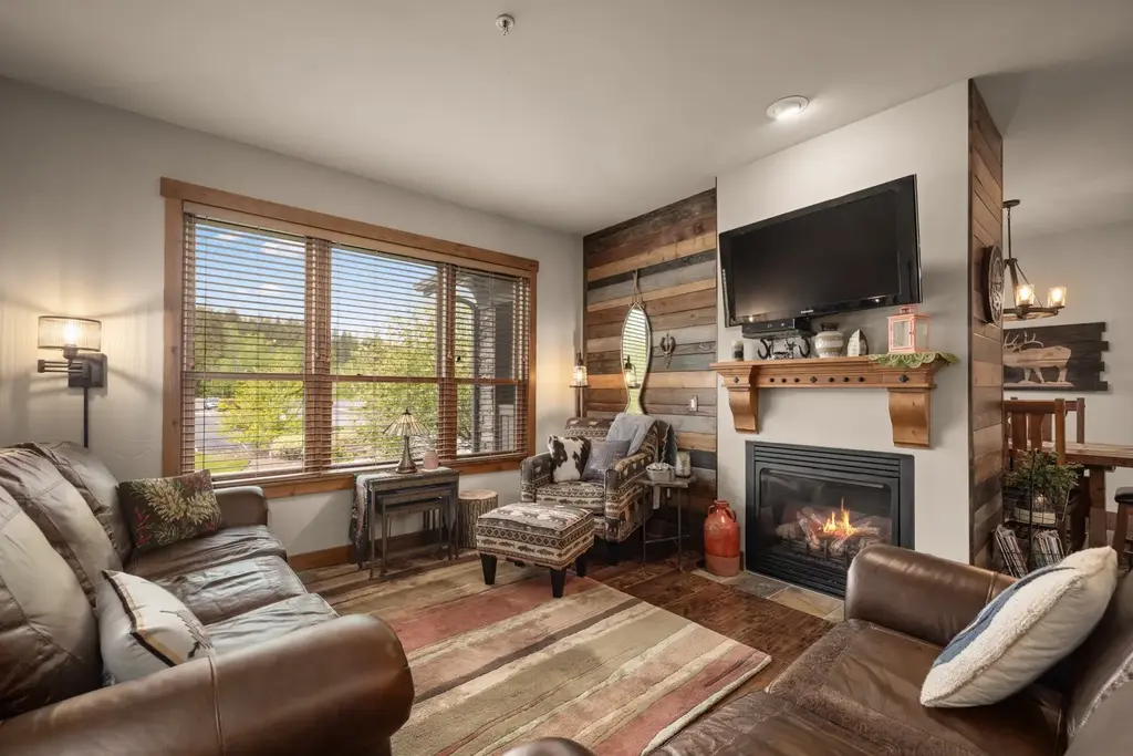 6104 Monterra Avenue G, Whitefish