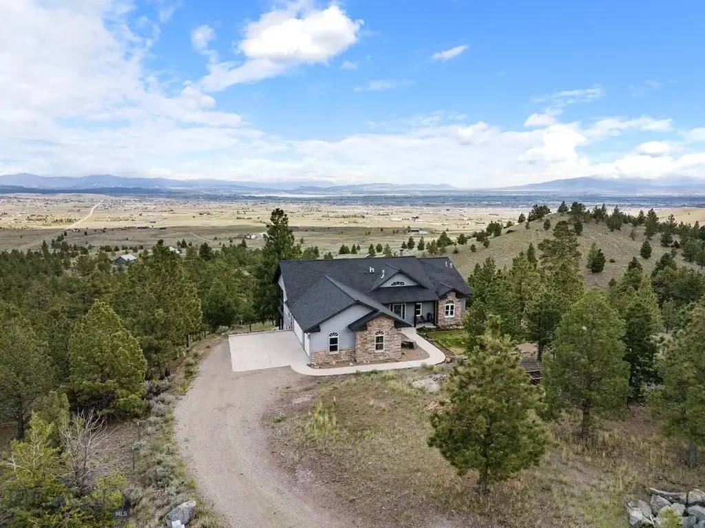 8235 Evergreen Drive, Helena