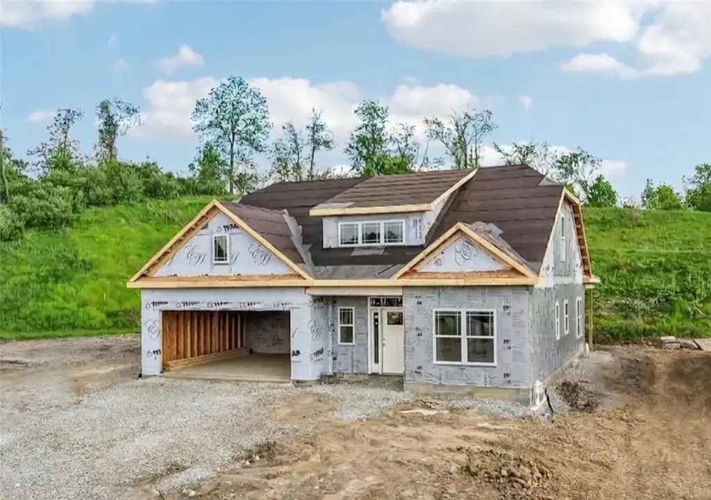 1041 Lakeside Drive., McDonald
