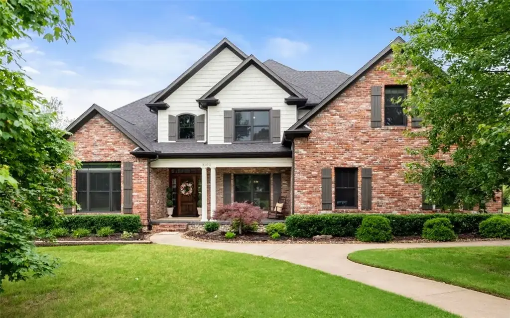 3072 E Hunters Ridge Road, Springdale