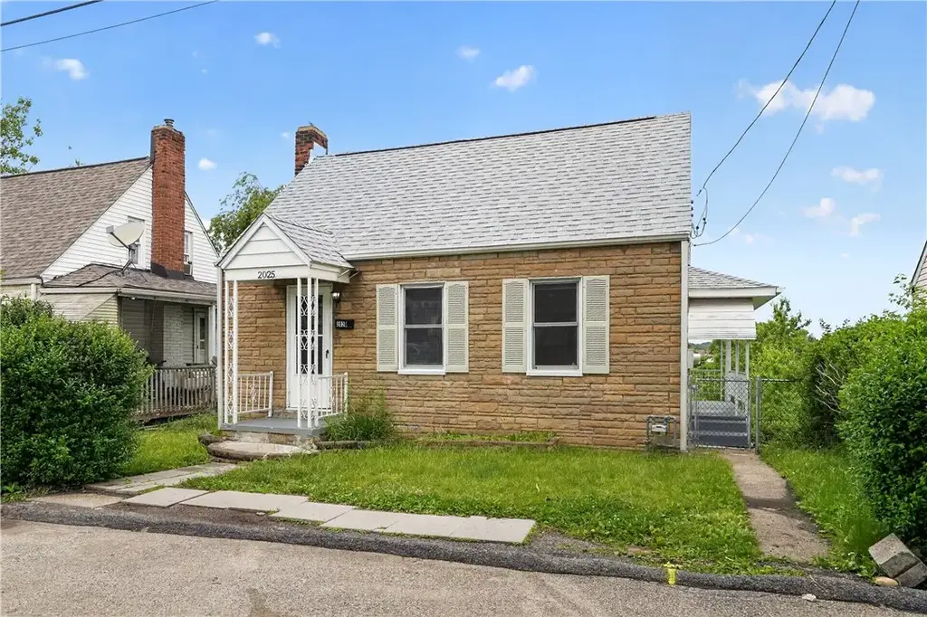 2025 Allison Street , McKeesport