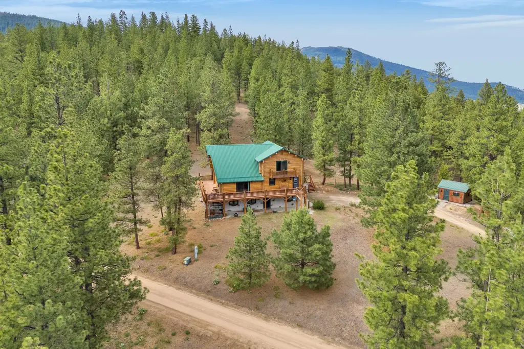 2122 Lightning Draw Trail, Victor