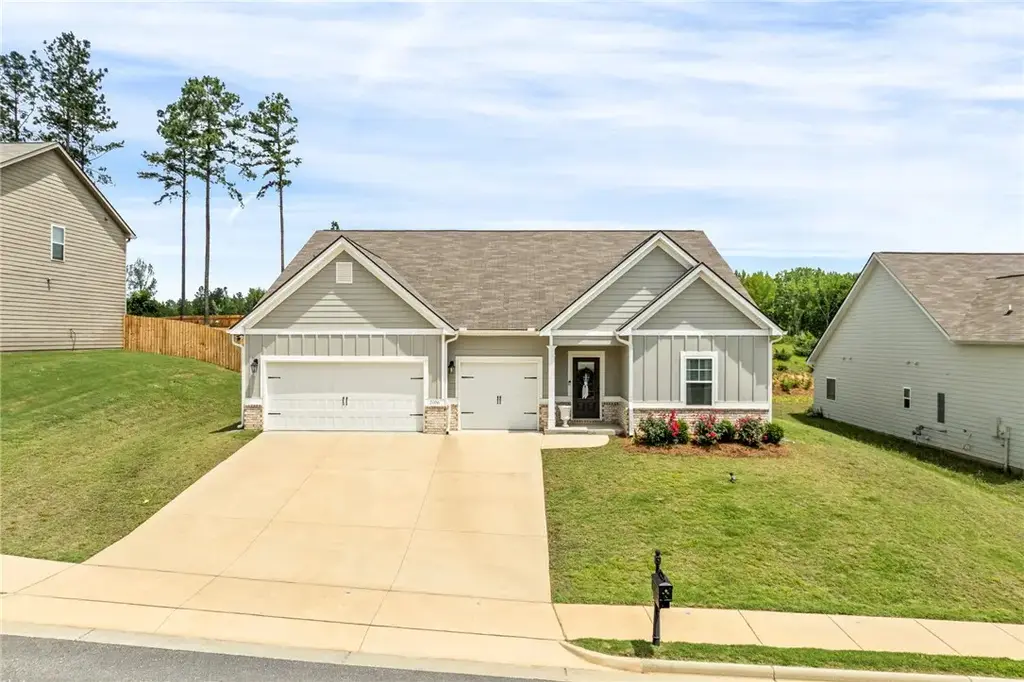2106 Forrest Cv, Auburn