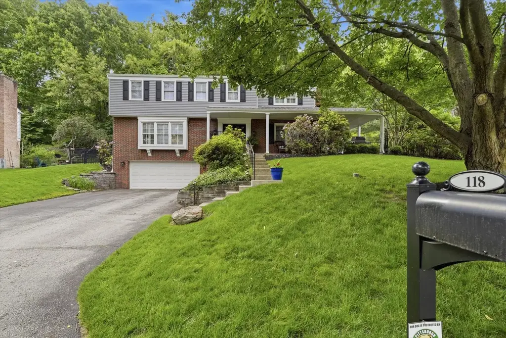 118 Crofton Drive, O'Hara
