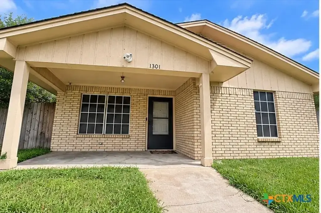 1301 N 10th Street, Temple