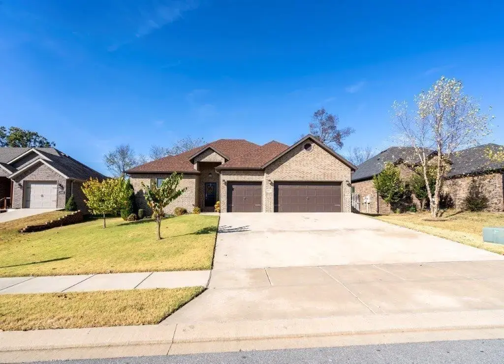 3502 Sw Brittany Road, Bentonville