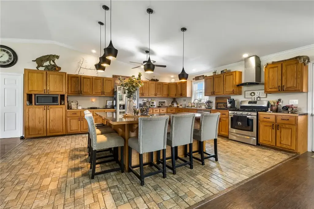 83 Old Carpenter Lane, Harrison