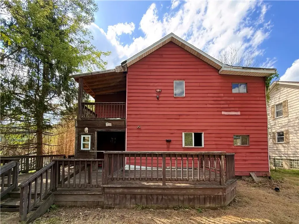 418 Ambridge Avenue , Leet
