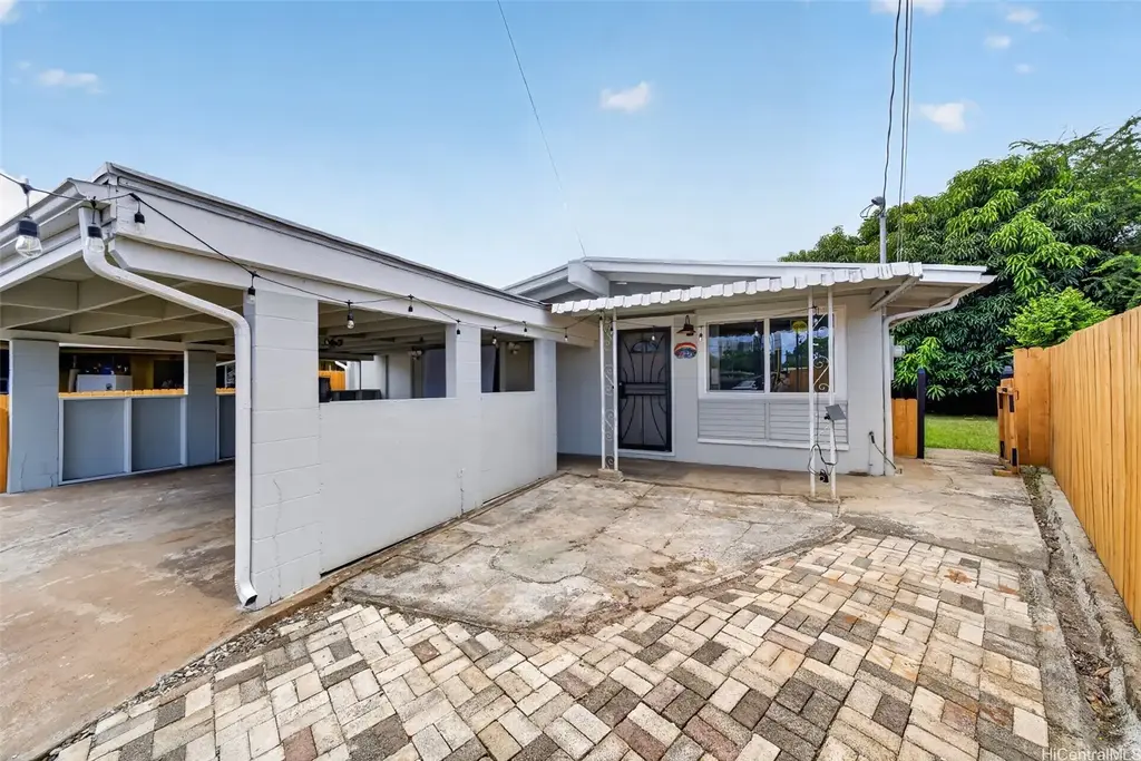 99-229 Ohenana Place, Aiea