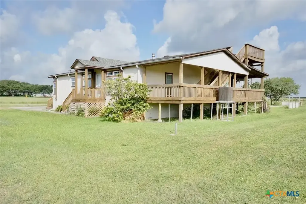 1108 W Tyler Avenue, Port O'Connor