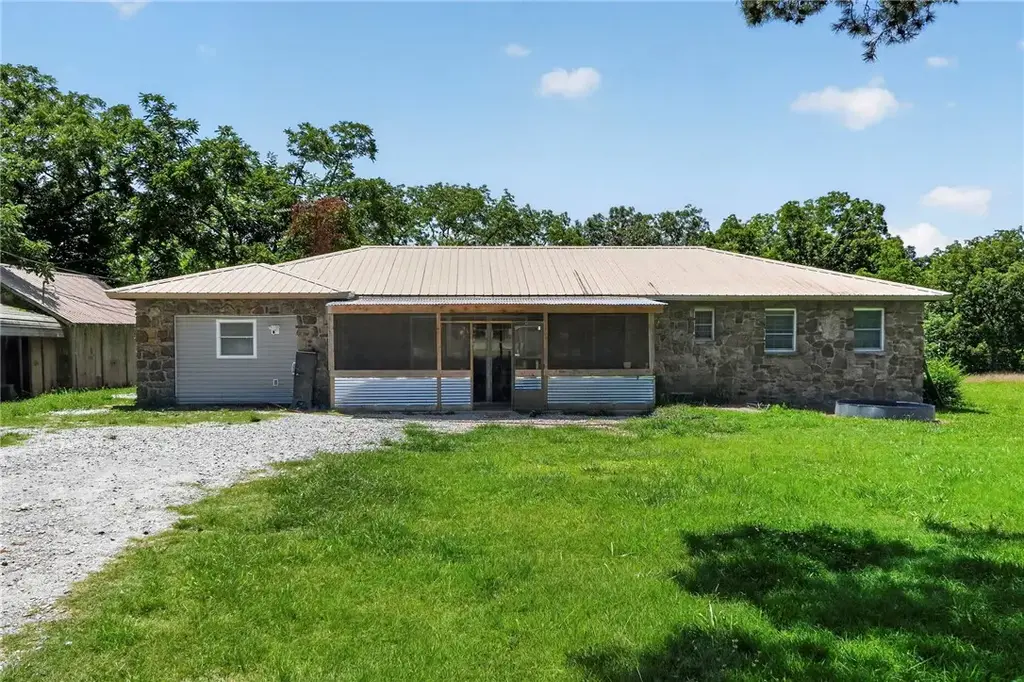 13751 E Ventris Road, Garfield