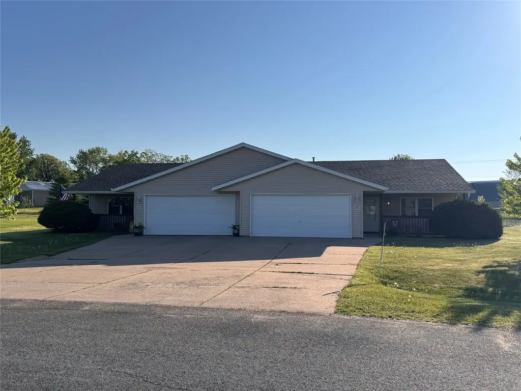 3927-3929 139th Street 1-2, Chippewa Falls