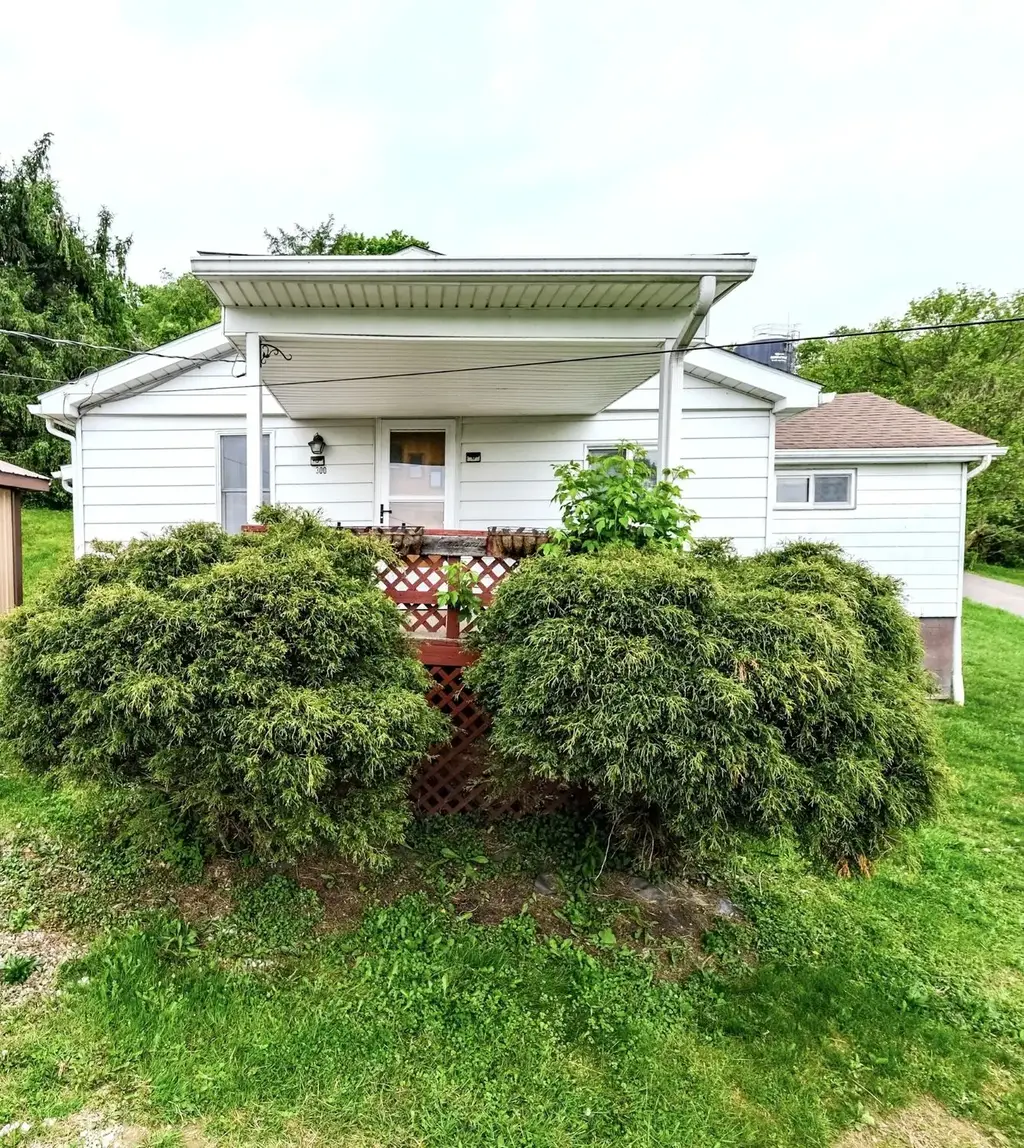 300 4th Street, East Brady