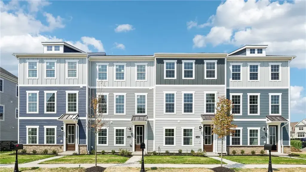 403 Harmon Court Model Home By Drive Horton, McCandless