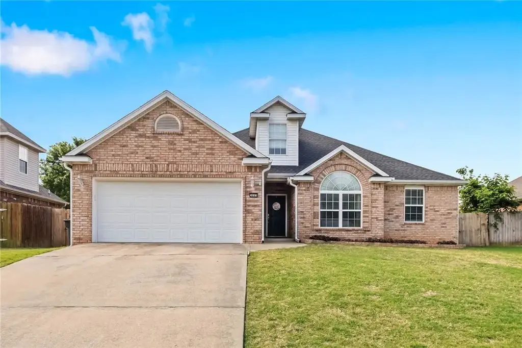 3099 Eagle Crest Circle, Springdale