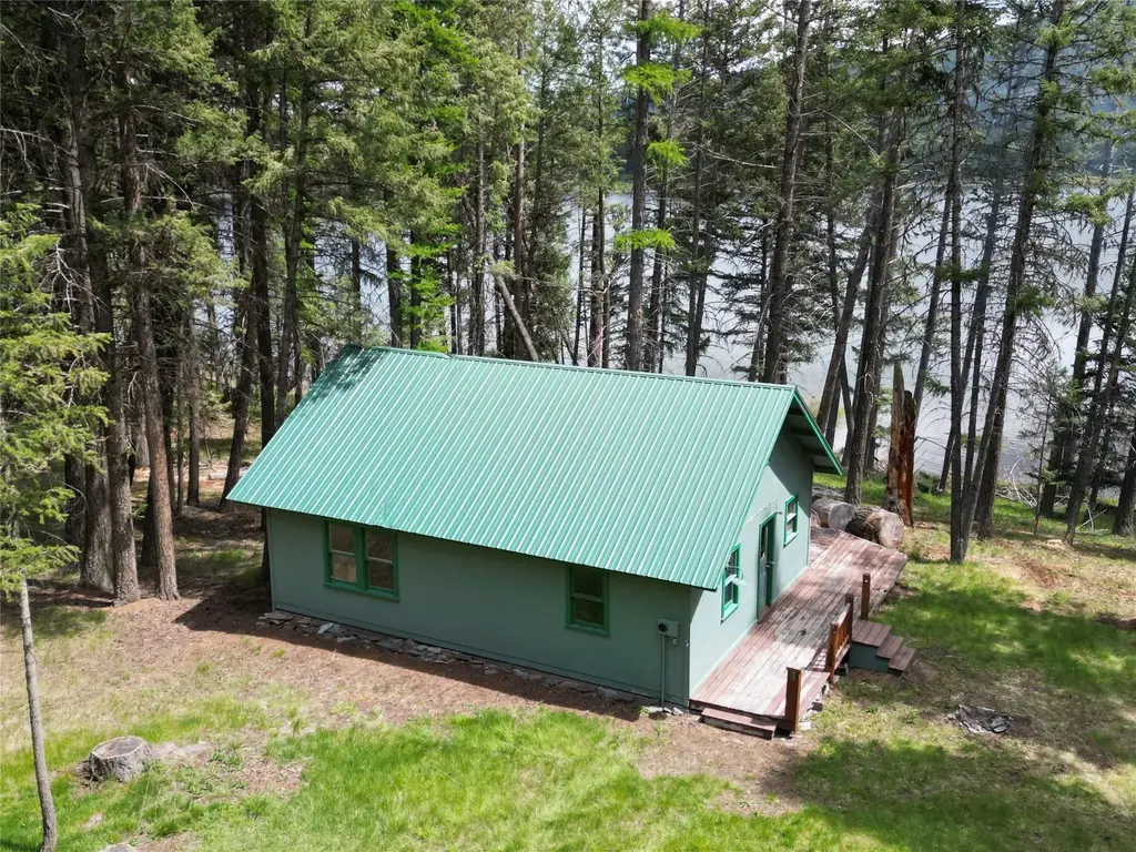 1605 Rogers Lake Road, Kila