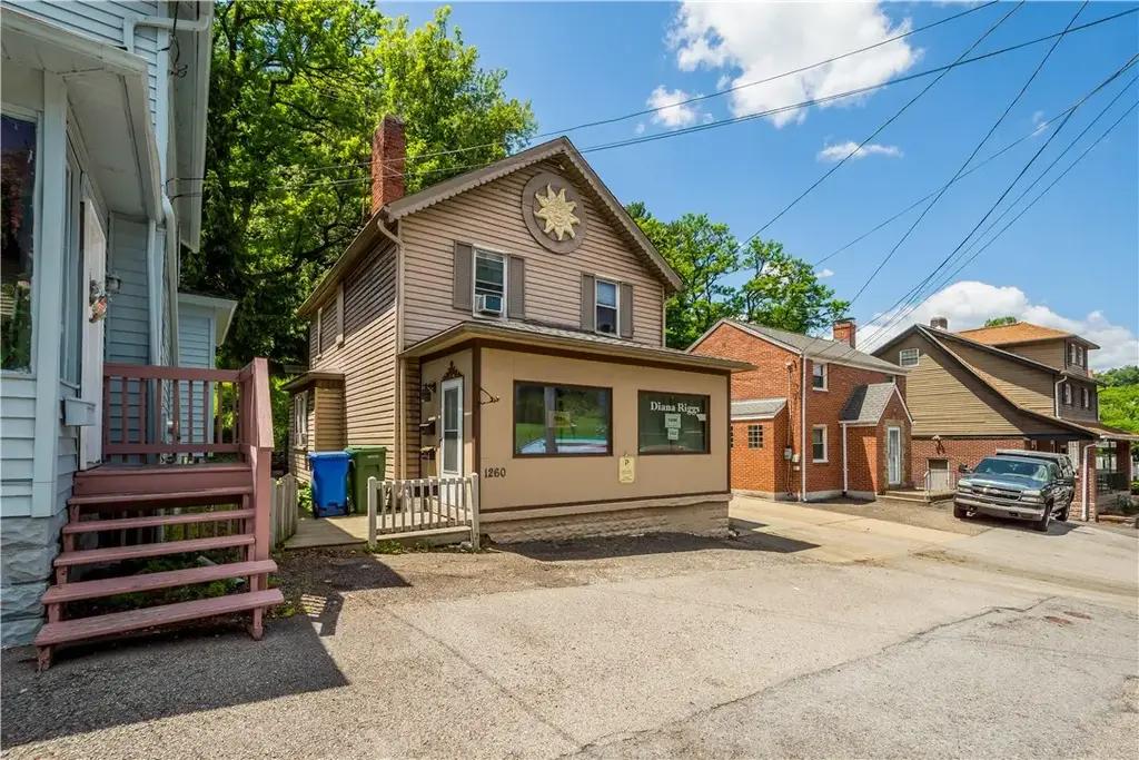 1260 Grove Road , Castle Shannon
