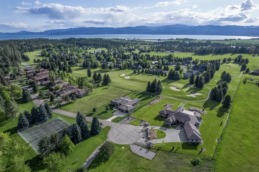 344 Chapman Lane, Bigfork