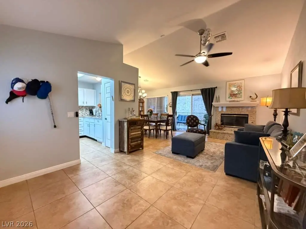 8665 Prairie Hill Drive, Las Vegas