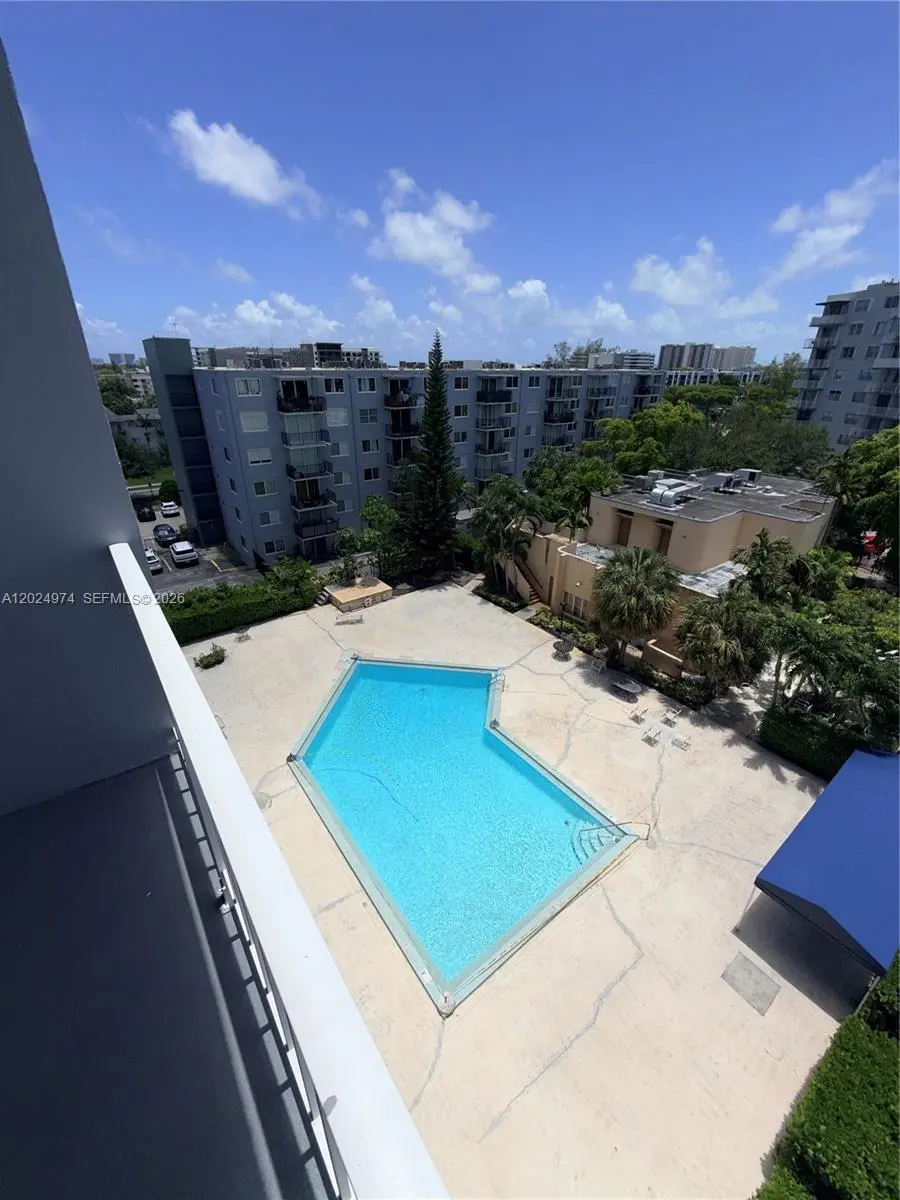 3 of 16 - 1470 Ne 125th Terrace #605, North Miami, FL