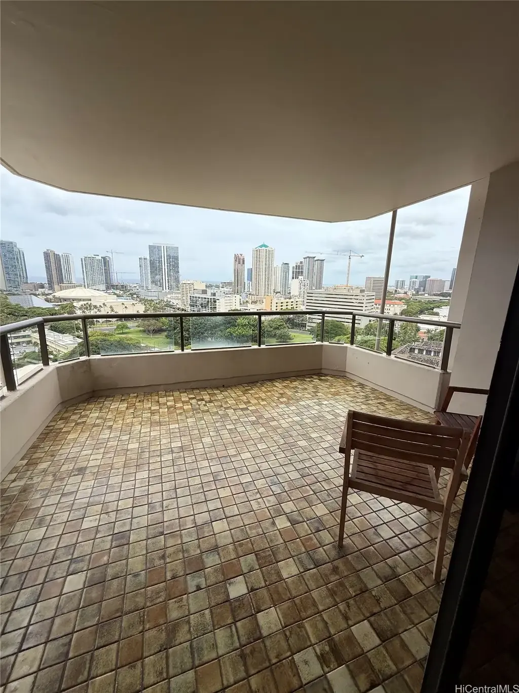 (unit #1705) 1221 Victoria Street, Honolulu