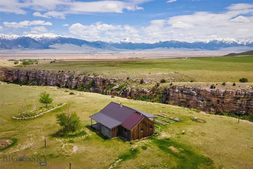 267 Hayfield Loop Trail, Ennis