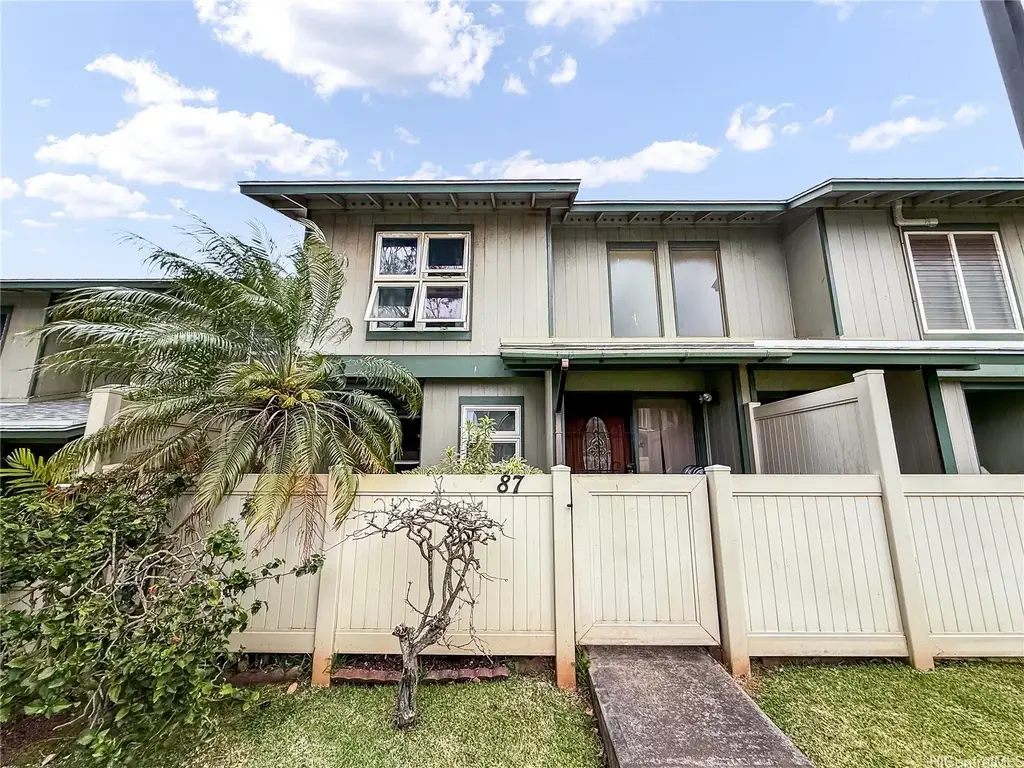 92-1286 Kikaha Street # 87, Kapolei