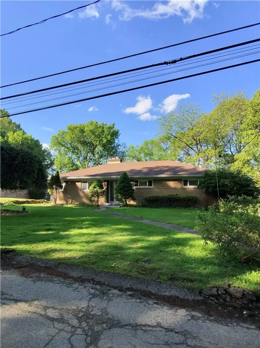 2737 Orlando Place, Blackridge