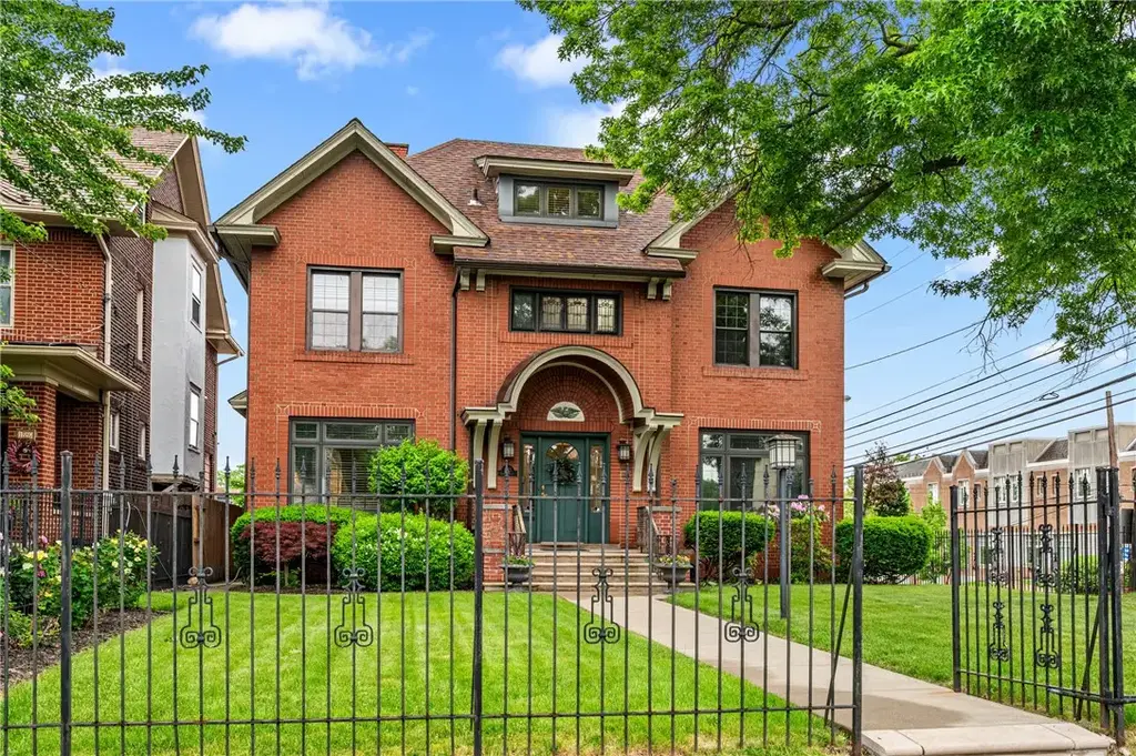 1363 Shady Avenue, Squirrel Hill