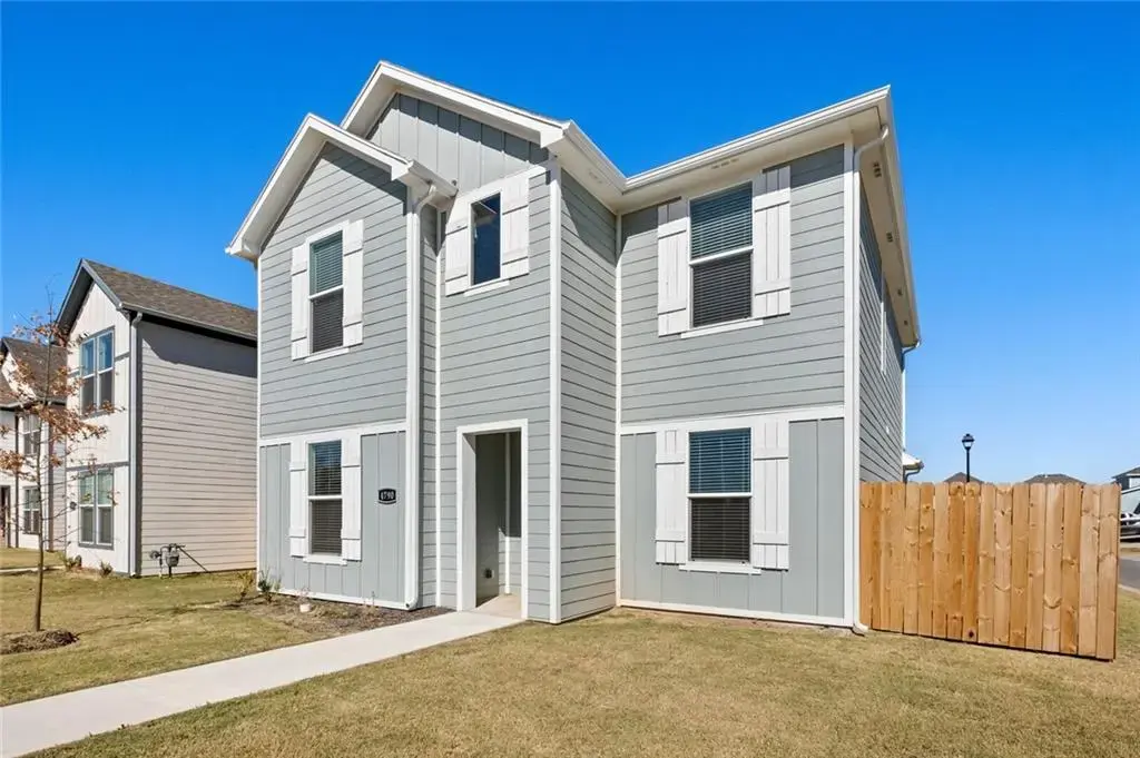 4790 W Planetree Street, Fayetteville