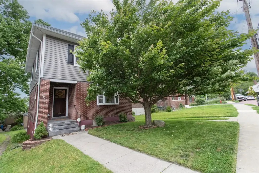 3915 Kleber Street , Brighton Heights