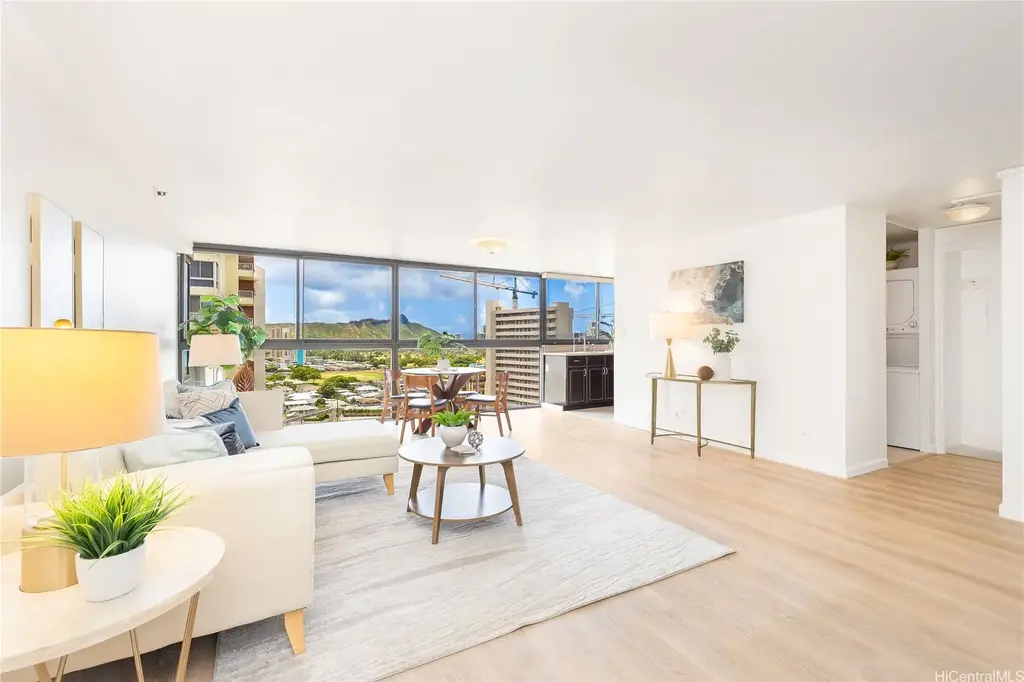 2724 Kahoaloha Lane # 1906, Honolulu