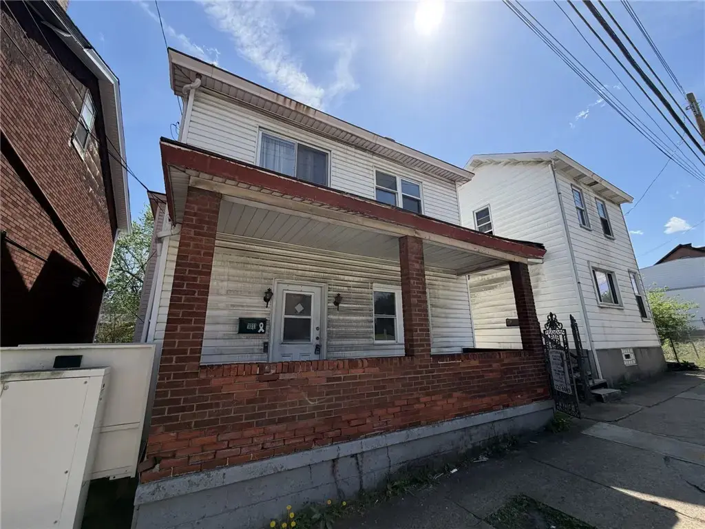1011 Chartiers Avenue , McKees Rocks