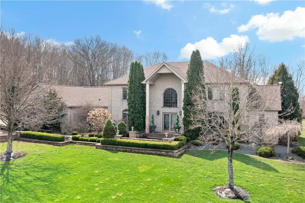 10 Briarwood Lane , Wilmington
