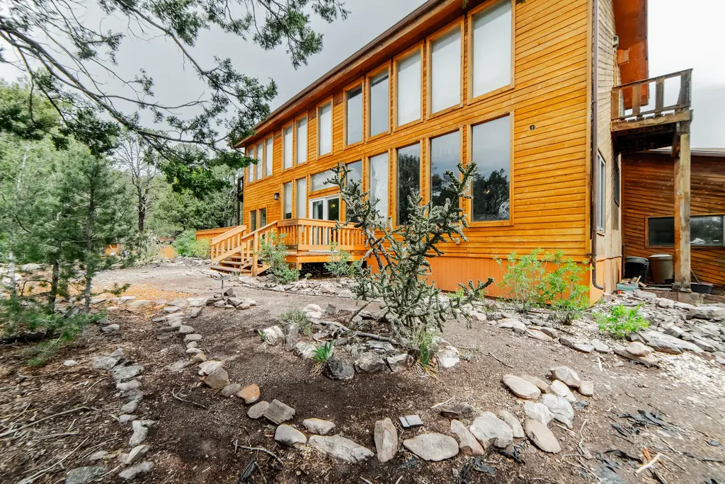 60 Sandia Haven Drive, Cedar Crest
